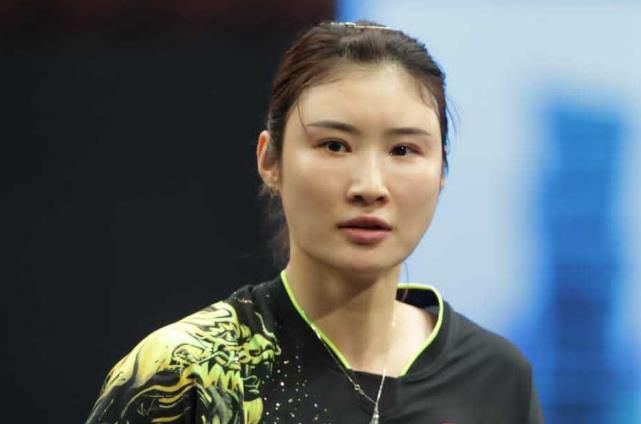 美女被男人爆操
